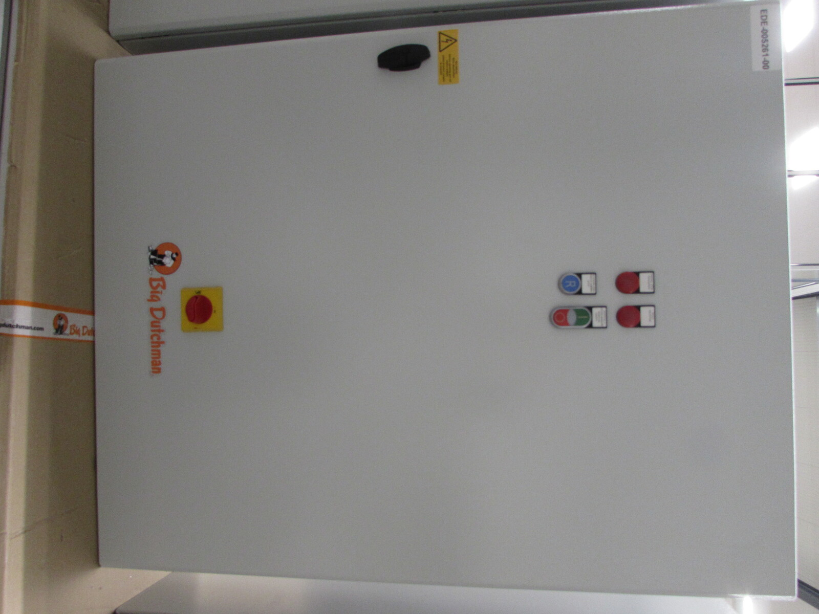 Control cab. Manure Removal